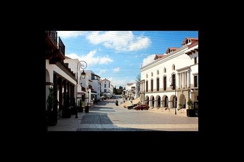 Ciudad Cayala in Guatemala Main street